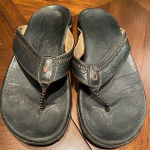 Men’s olukai sandals, 15